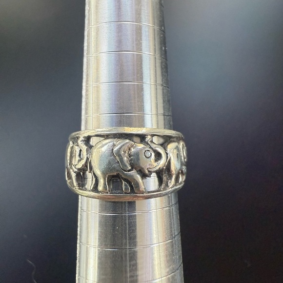 Vintage sterling silver 925 Elephant band ring size 6.5 good luck safari animal - Picture 4 of 10